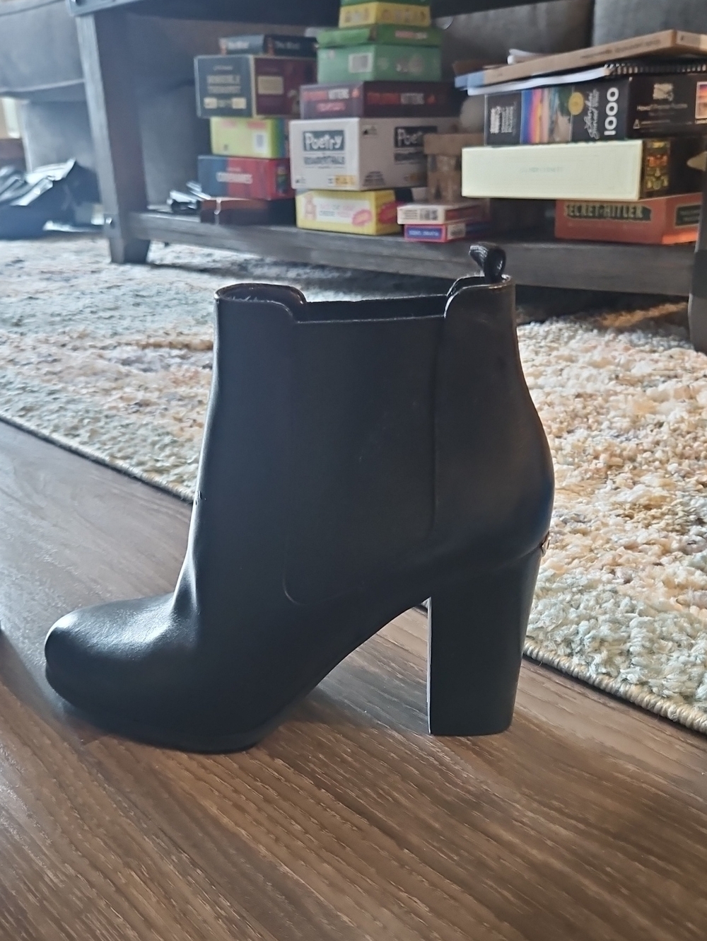 Micheal KORS Black Women's Leather Ankle Boot - Classic Block Heel size 6
